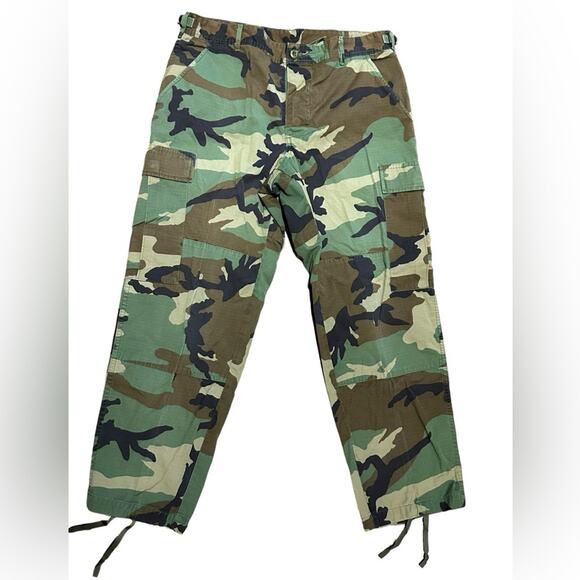 Genuine Military Camo Pants in a Medium Short Adjustable Waist and Tie Ankles - Picture 1 of 7